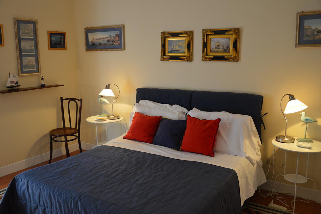 Paola A Trastevere Rome Room photo
